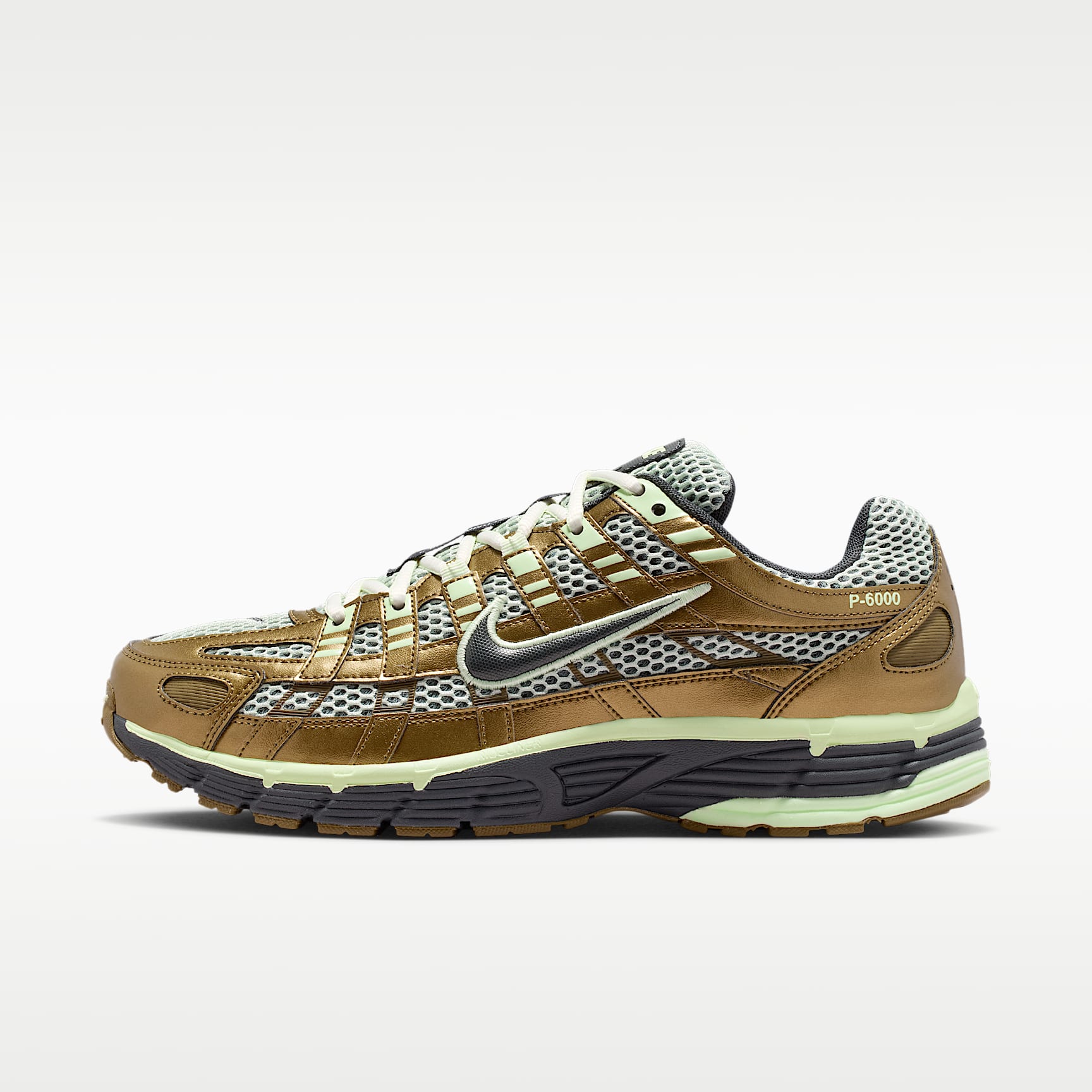 ナイキP-6000 24.5 Nike P-6000 SE Men's Shoes. Nike ZA